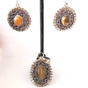 Sterling Silver and Tiger’s Eye Pendant and Earring Set